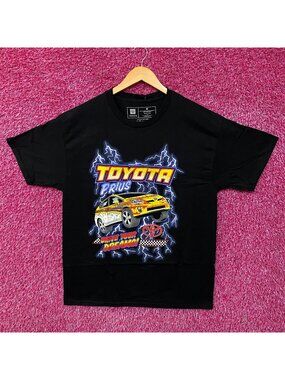 Toyota Prius "Drive Your Dreams" Graphic Tee Large